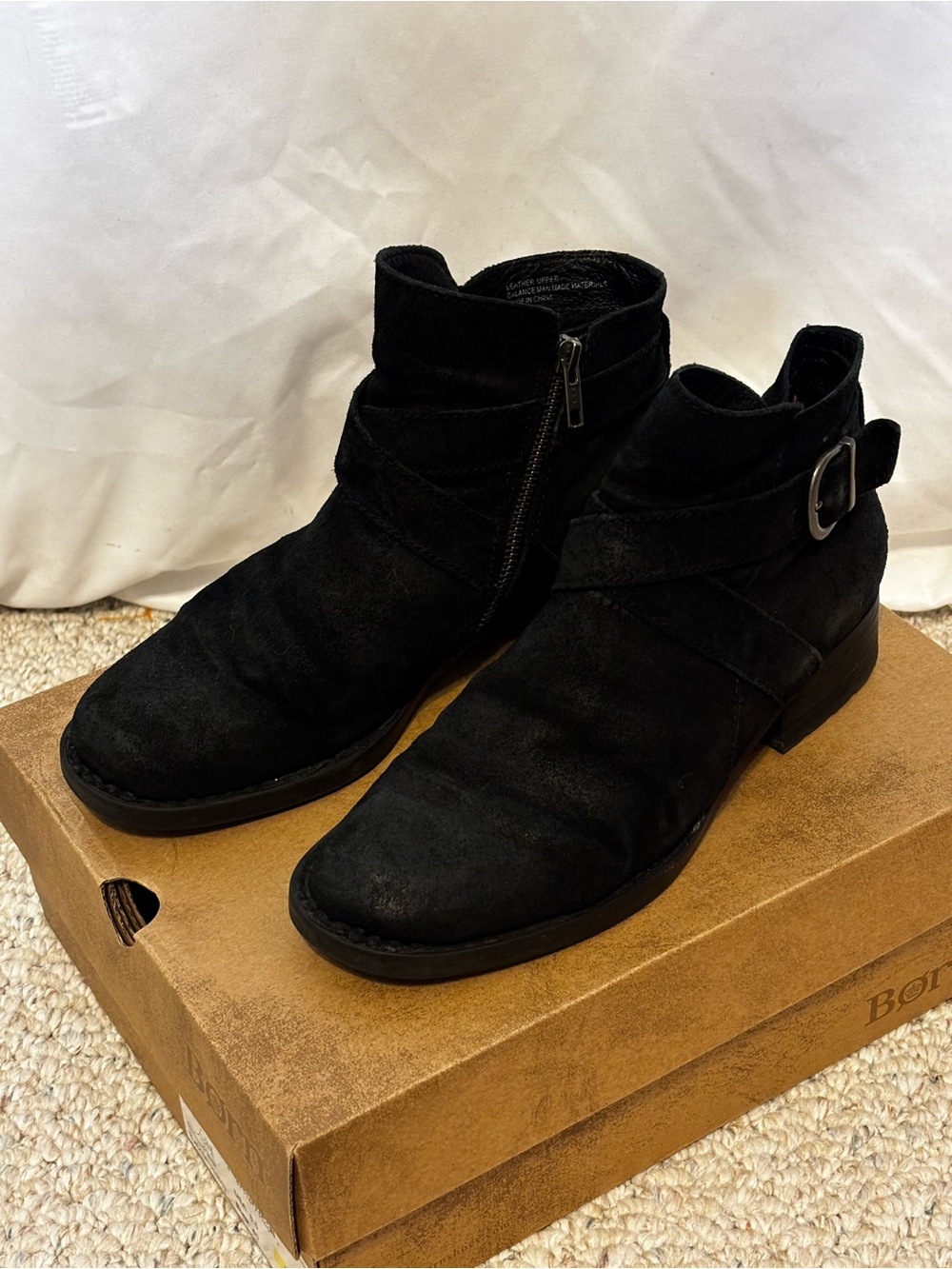Born Trinculo Black Distressed Leather Buckle Moto Boots Bootie 8.5 - Picture 3 of 11